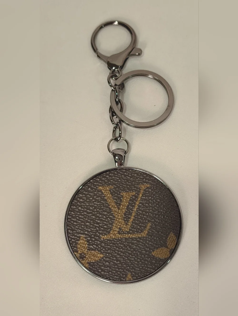 Louis Vuitton Monogram Canvas Round Keychain